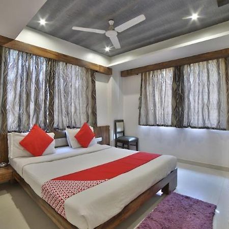 Hotel Green Apple Gandhinagar Exteriör bild