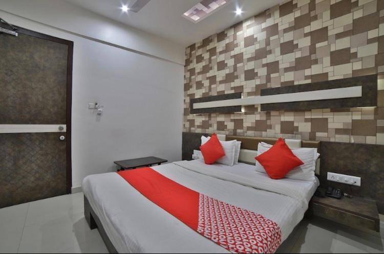 Hotel Green Apple Gandhinagar Exteriör bild